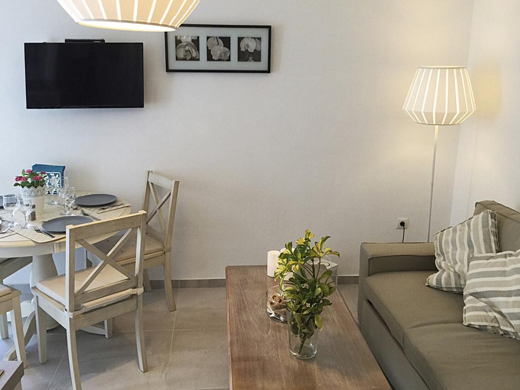 Lavish Suites Agios Ioannis Diakoftis Exterior foto