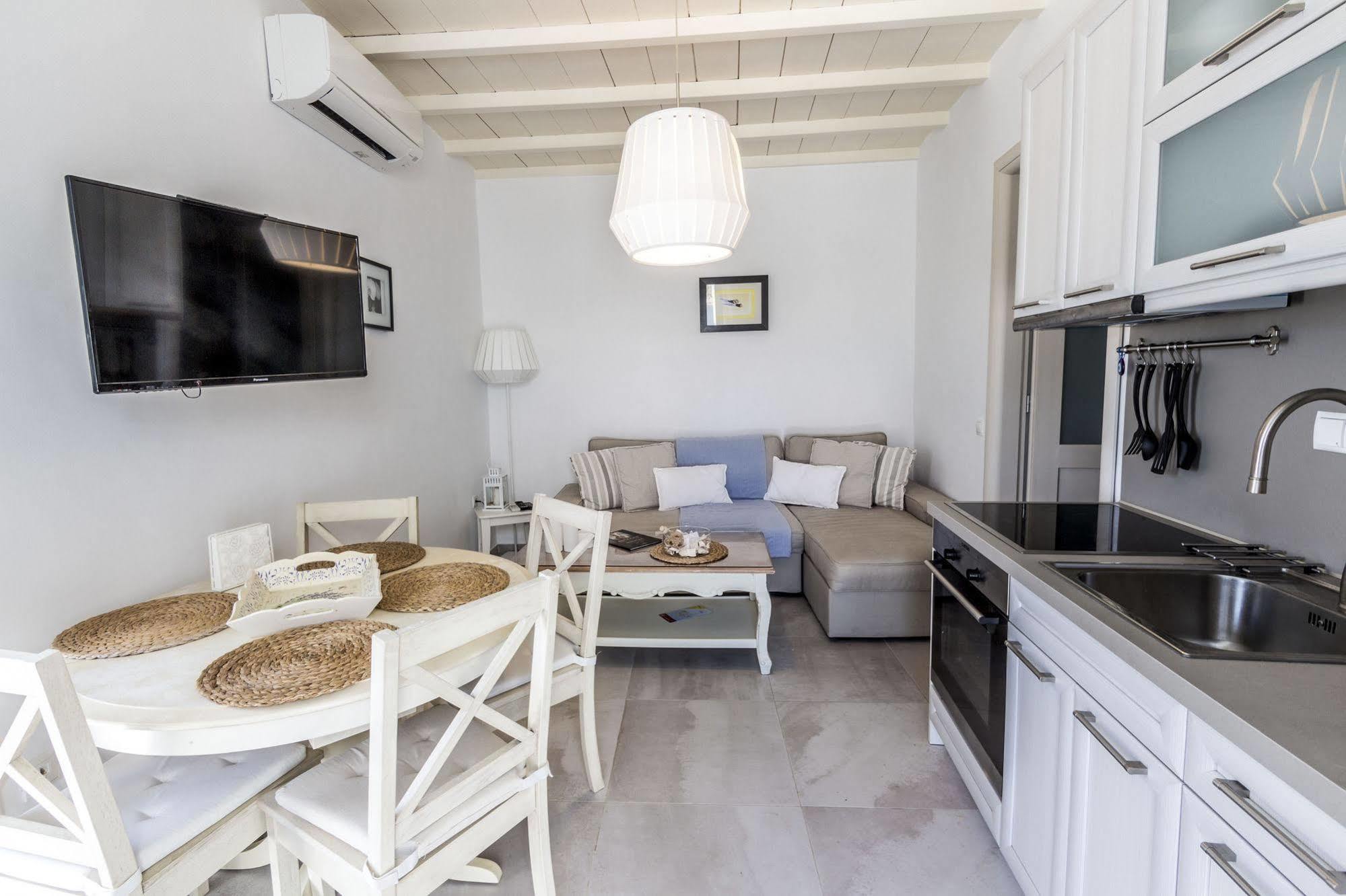 Lavish Suites Agios Ioannis Diakoftis Exterior foto