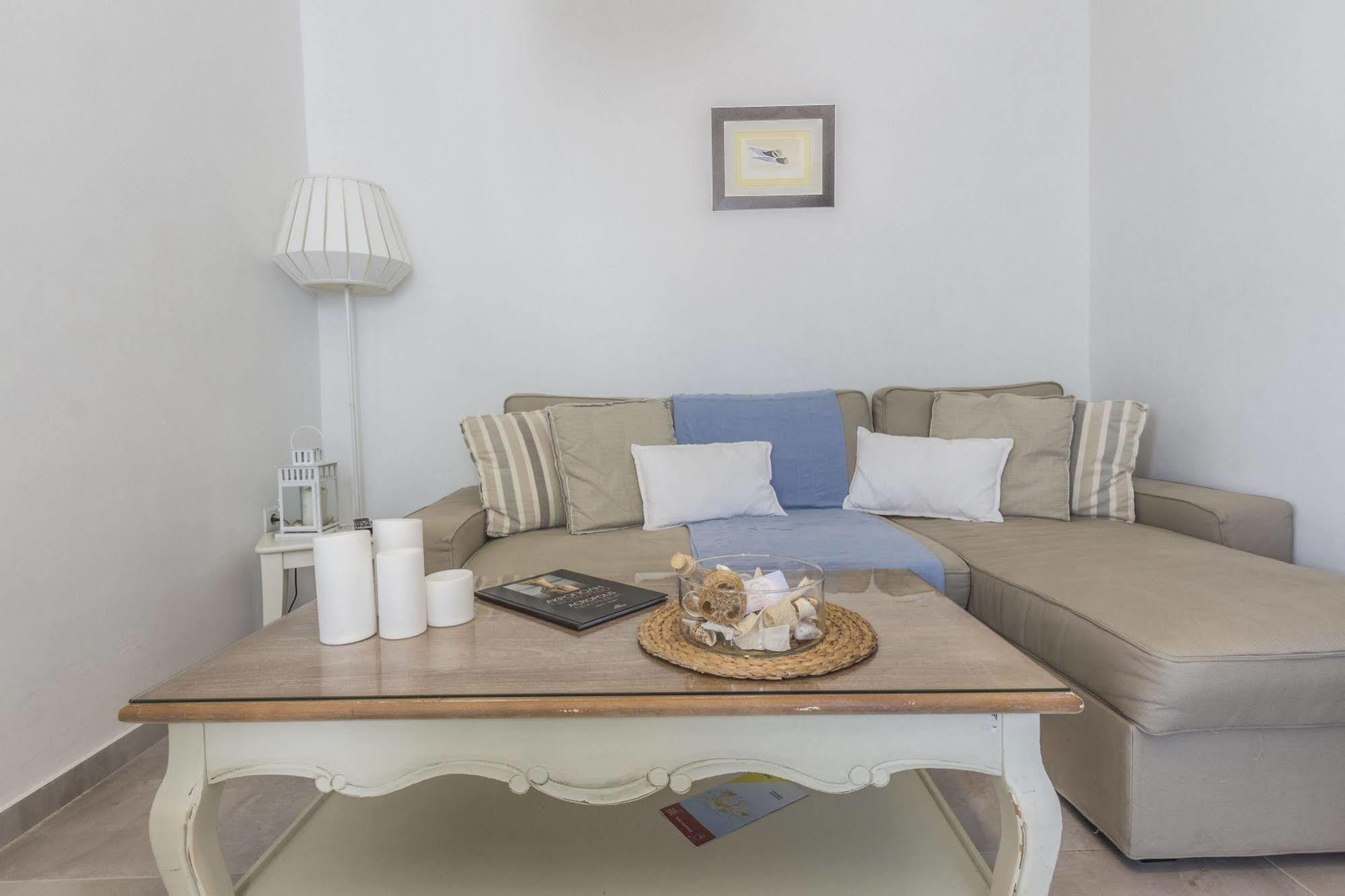 Lavish Suites Agios Ioannis Diakoftis Exterior foto